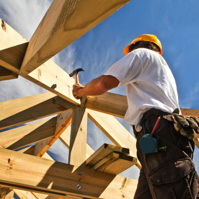 Condensation sous toiture : causes et solutions